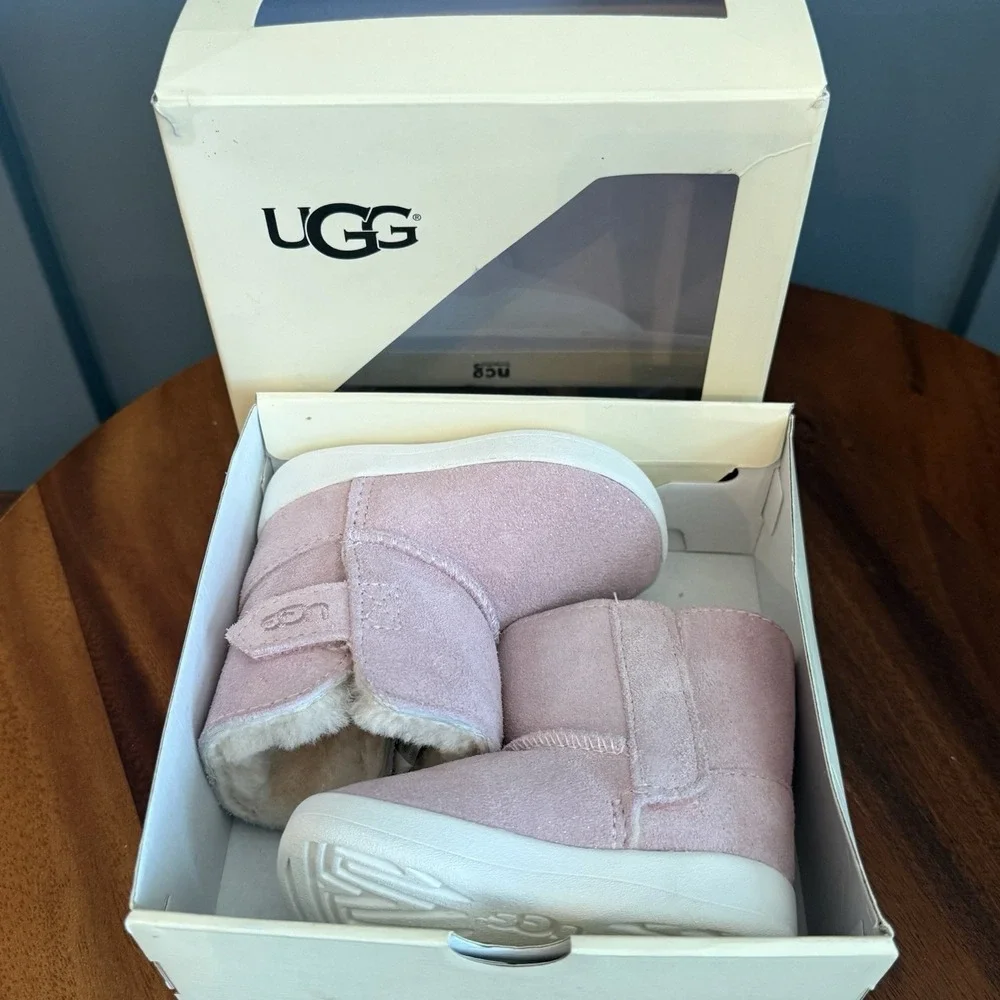 UGG Keelean Sparkle Infant Boots Pink Suede Sheepskin Size 2/3 NIB 6-12M F/W